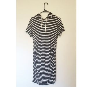 Hooded maternity dress, Sz XL